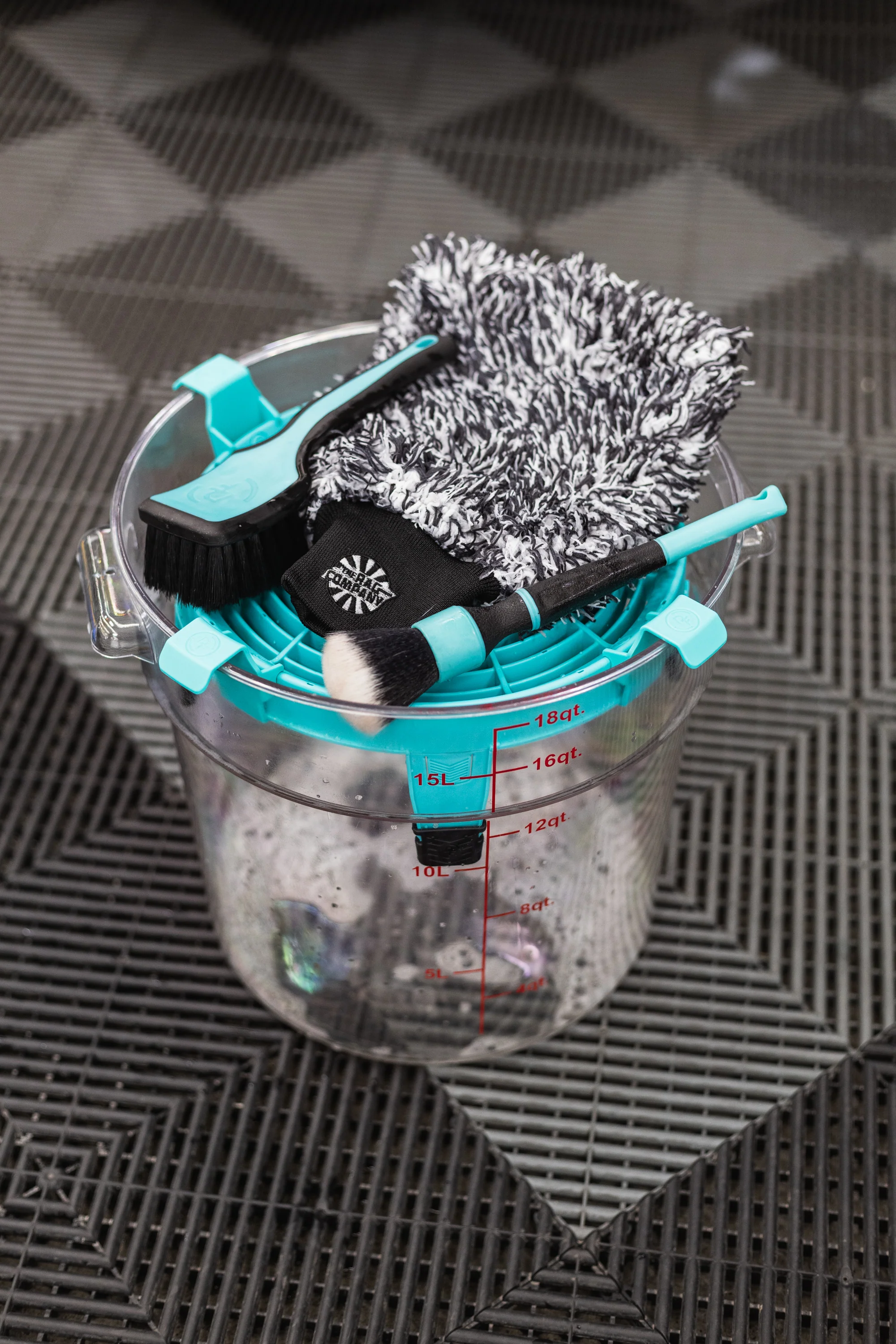 Clean Screen Bucket Filter - Case - Image 16