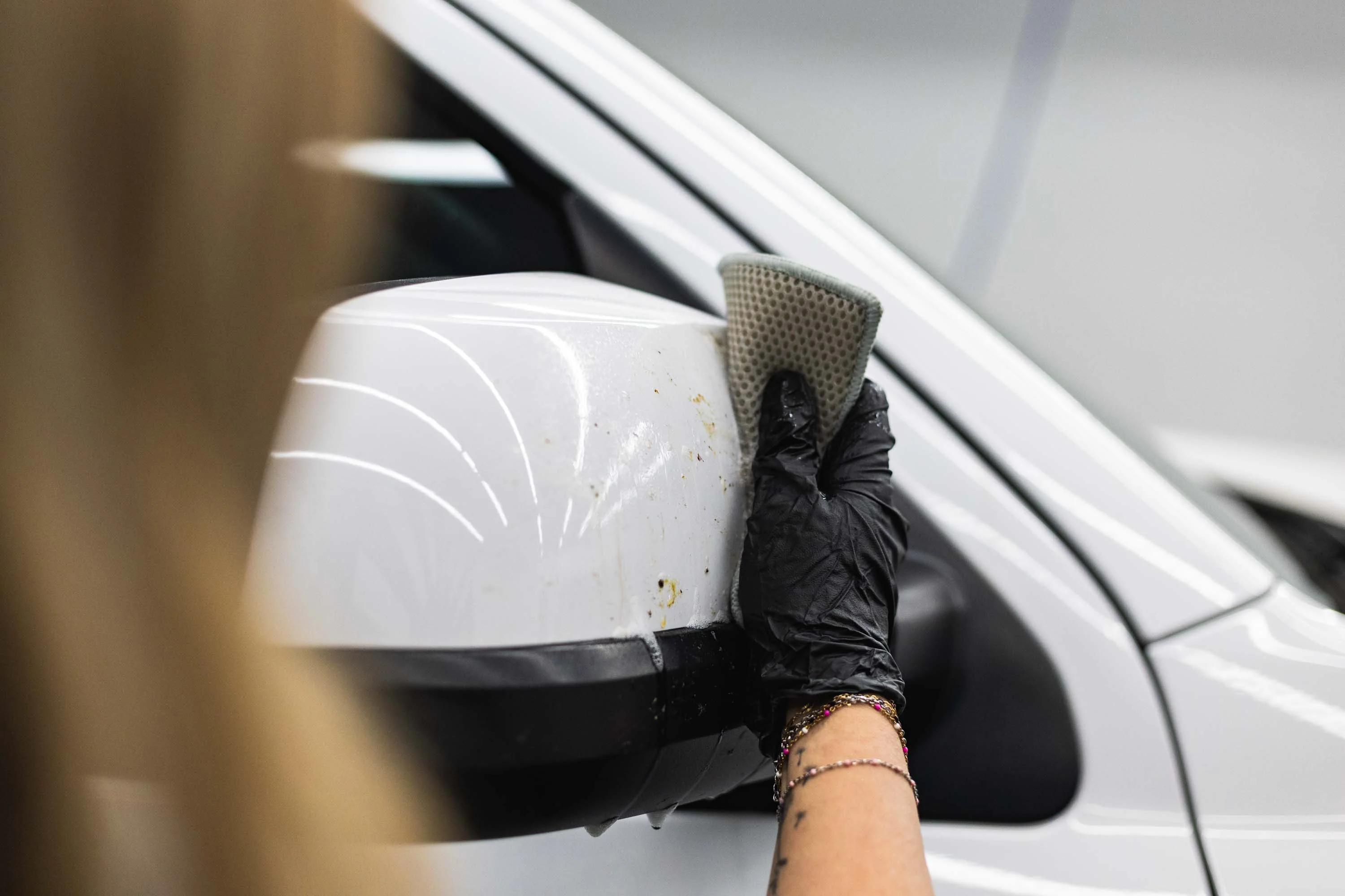 Bug Off Insect Remover - Image 9