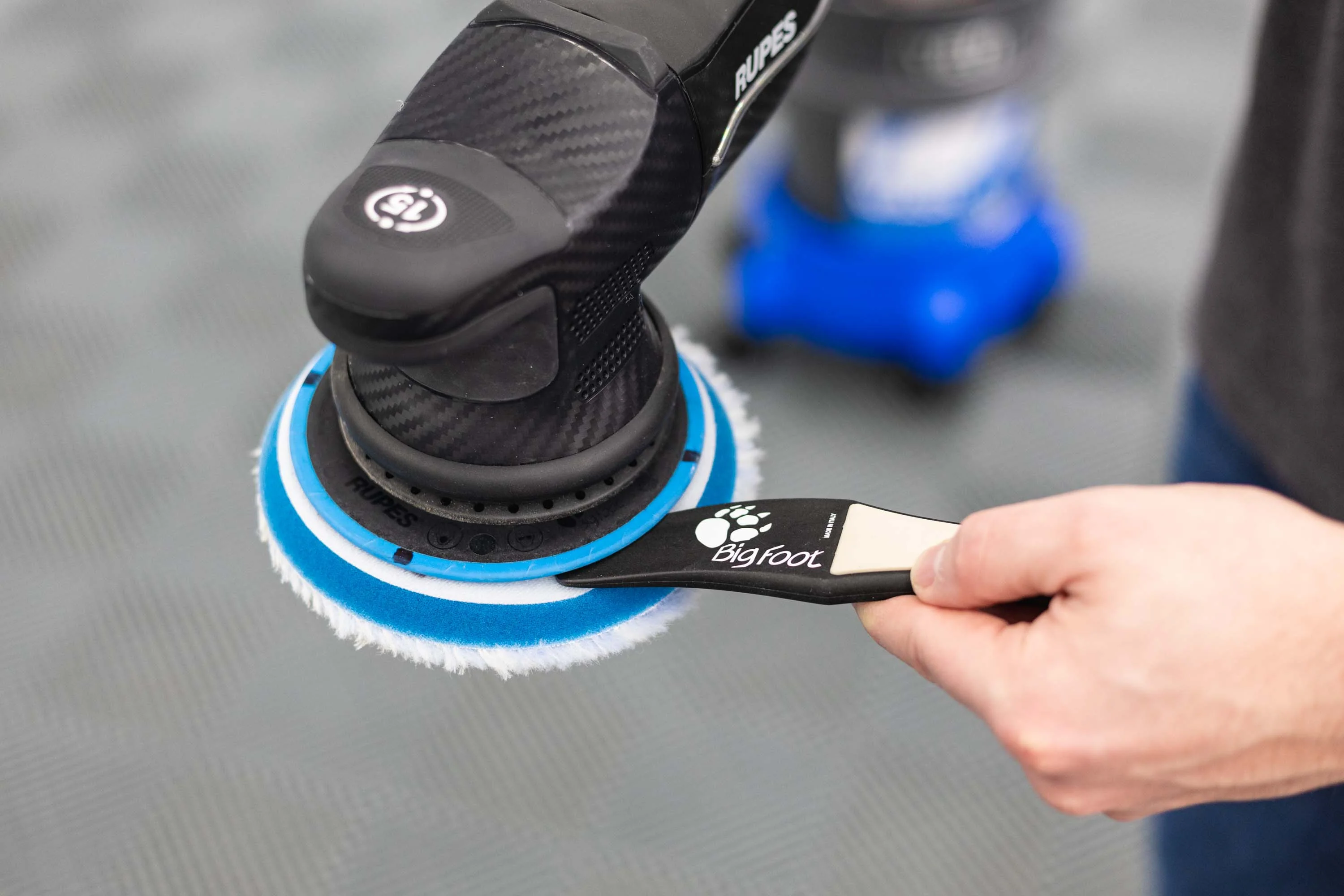 Bigfoot Claw Pad Tool - Case - Image 5